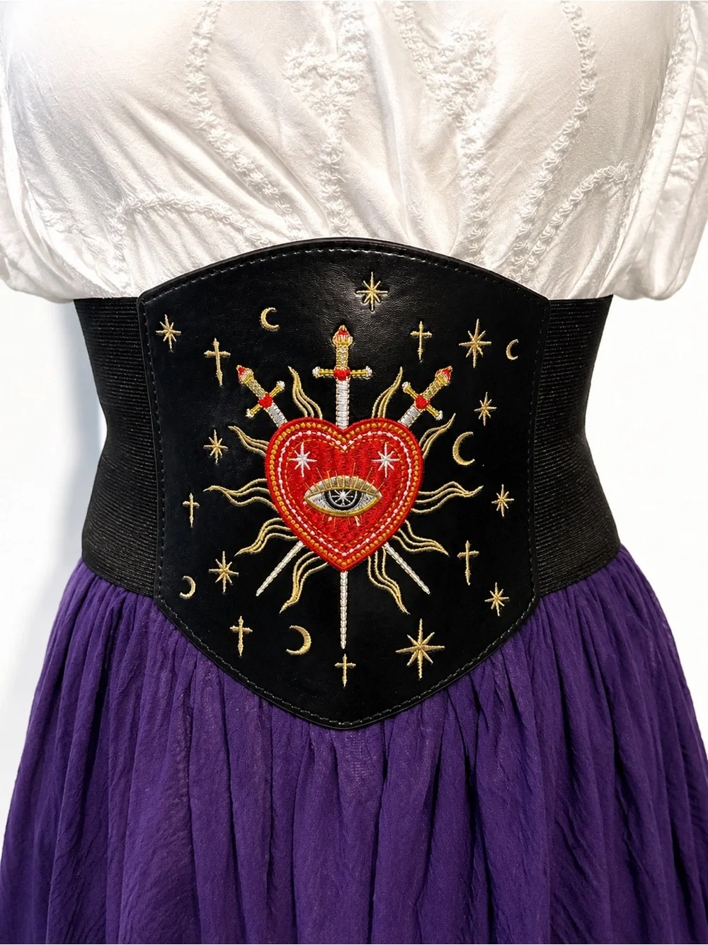 Embroidered Heart Medallion Wide Waist Belt Waist Cincher - Picture 1 of 3